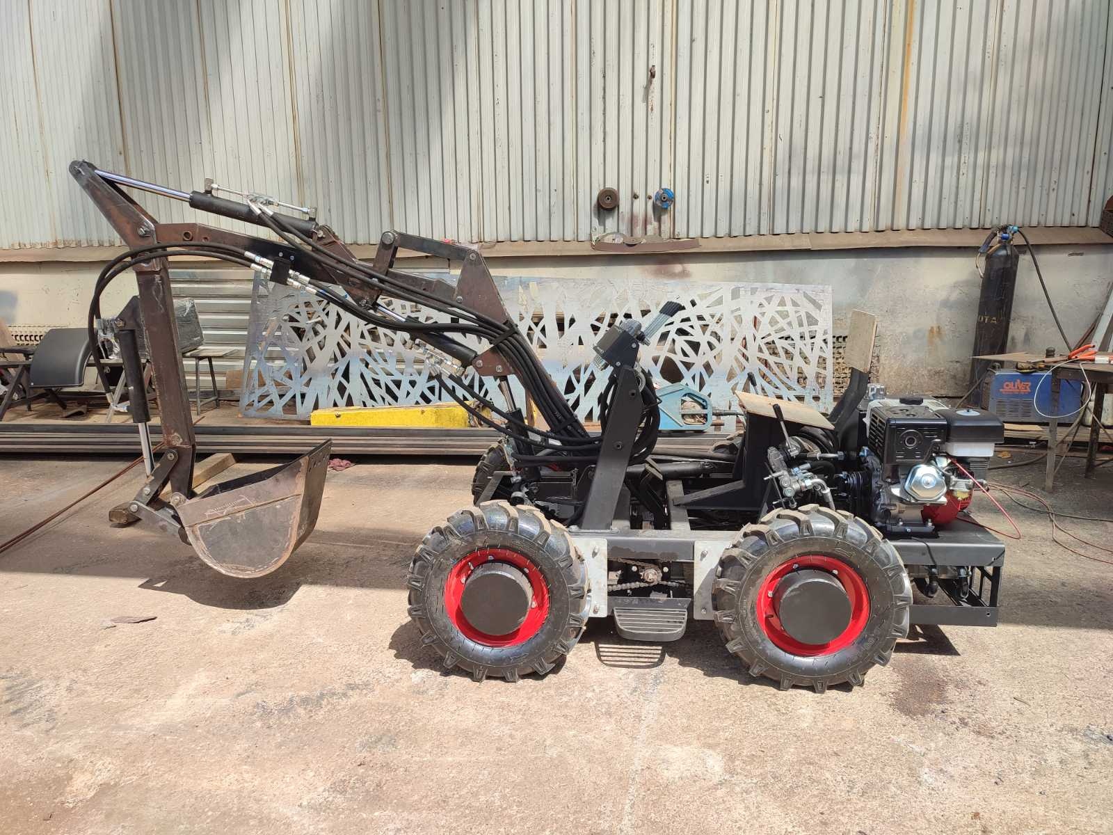 Мини-трактор