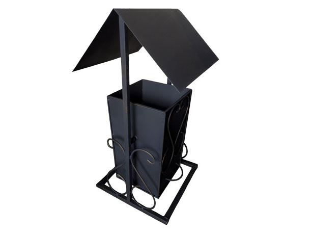 Урна с элементами ковки 2